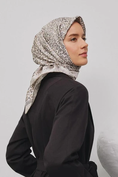 9352 ARMİNE EŞARP - Resim 2