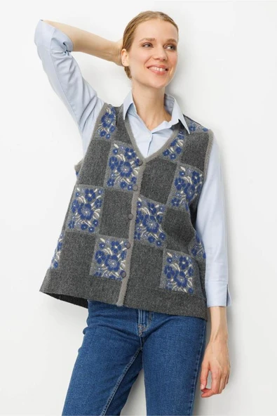 24084 DESEN TRİKO PITIRCIK ÇİÇEKLİ PATCHWORK KEÇE YELEK - Resim 4