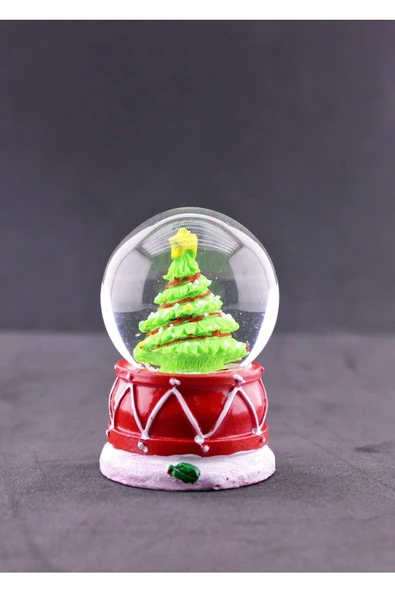 Sevgiliye Yeni Yıl Hediyesi 2026 Yeni Yıl Çam Ağacı Temalı Mini Boy Işıklı Kar Küresi 6.5 Cm ürün görseli 1