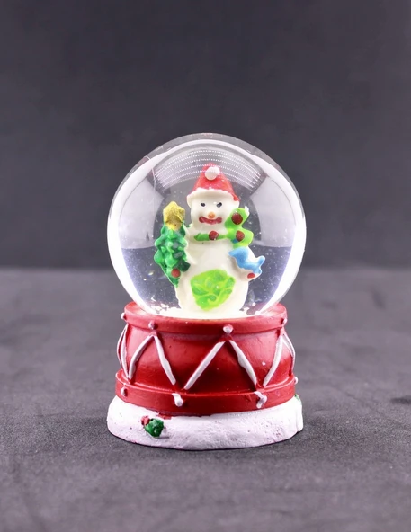Sevgiliye Yeni Yıl Hediyesi 2026 Kardan Adam Temalı Mini Boy Işıklı Yılbaşı Kar Küresi 6.5 cm STRGLBL75 ürün görseli 1