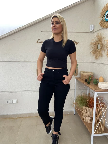Siyah Mom Jean ürün görseli 1