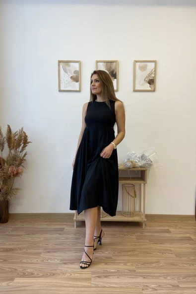 Büzgü Detaylı Uzun Kloş Elbise ürün görseli 1