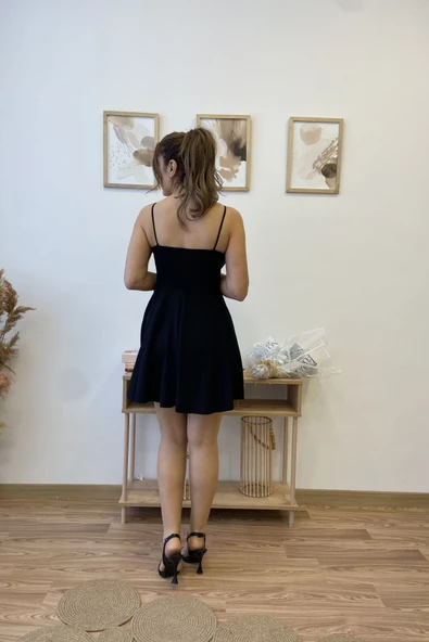 Göğüs Kuplu Kloş Mini Elbise - Resim 3