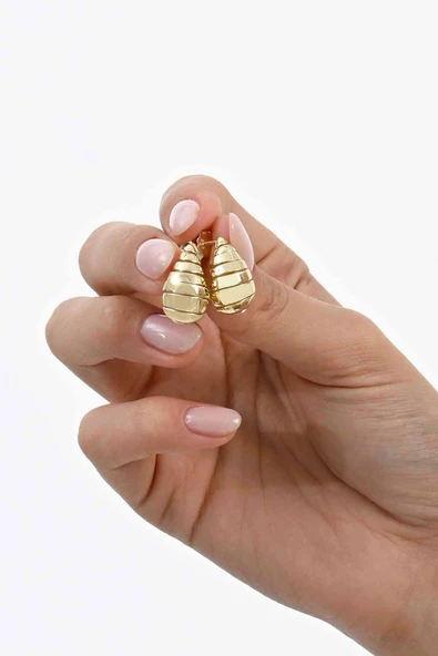 925 ayar gümüş altın yaldızlı spiral bottega damla modeli gümüş küpe SGTL13070GOLD ürün görseli 1