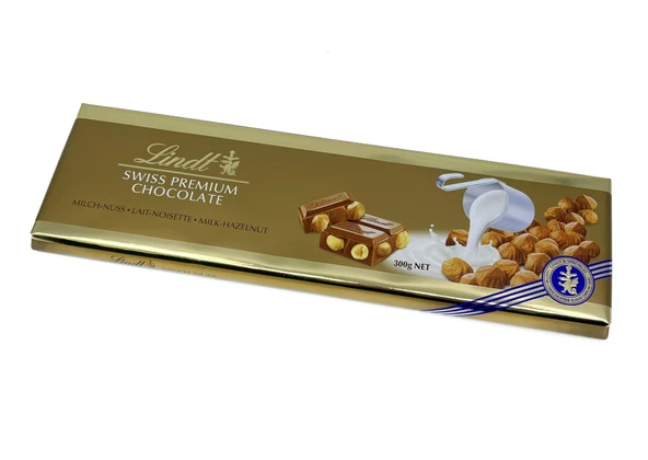 Lindt Swiss Premium Bütün Fındıklı Sütlü İsviçre Çikolatası 300 g ürün görseli 1