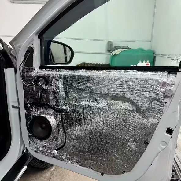 9mm*60cm*100cm (0,60m2) Folyolu Yapışkanlı Otomobil Karavan Ses Yalıtım ürün görseli 1
