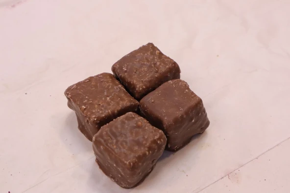 Öz Altın Kayısı Çikolatalı Kayısı Lokumu 1 KG ürün görseli 1