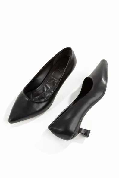 Siyah Mat Alçak Kısa Fındık Topuklu Stiletto Abiye Ayakkabı MiniKandy ürün görseli 1