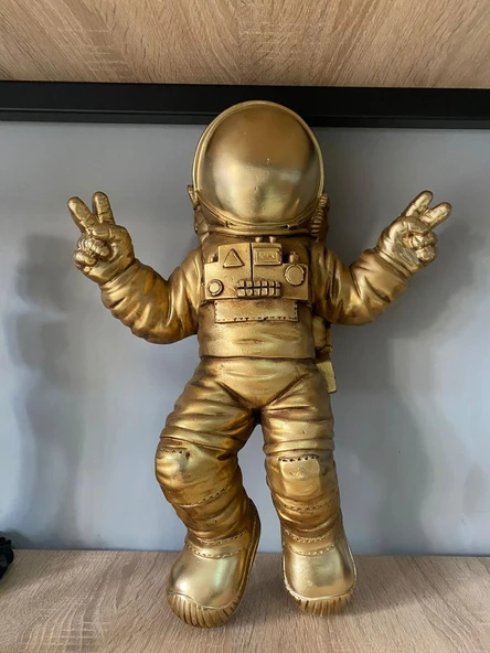 Dekoratif Dev Astronot Heykeli - Duvar Modeli Biblo (47x35cm) - Resim 3