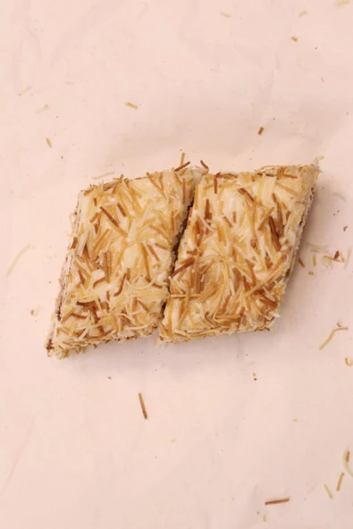 Öz Altın Kayısı Kadayıflı Sarma 1 KG ürün görseli 1