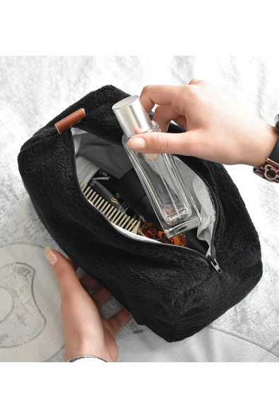 Harika Peluş Fabrikası Yumuşacık Peluş Seyahat Çantası – Konforlu ve Şık Tasarım ürün görseli 1