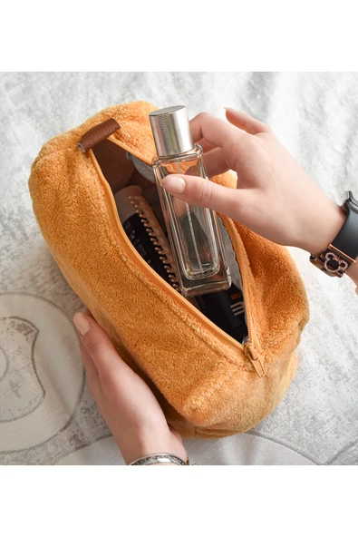 Harika Peluş Fabrikası Yumuşacık Peluş Seyahat Çantası – Konforlu ve Şık Tasarım ürün görseli 1