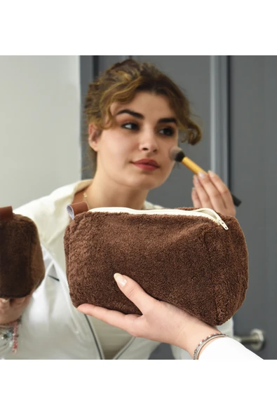 Pababo Yumuşak Peluş Makyaj Çantası - Şık ve Kullanışlı Kadın Kozmetik Çantası ürün görseli 1