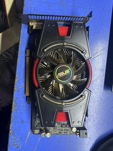 ASUS ENGTX550 Ti DC TOP/DI/1GD5 1GB