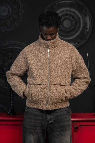 Oversize Crop Model Yan Cepli Astarlı Kırçıllı Mont - Resim 3