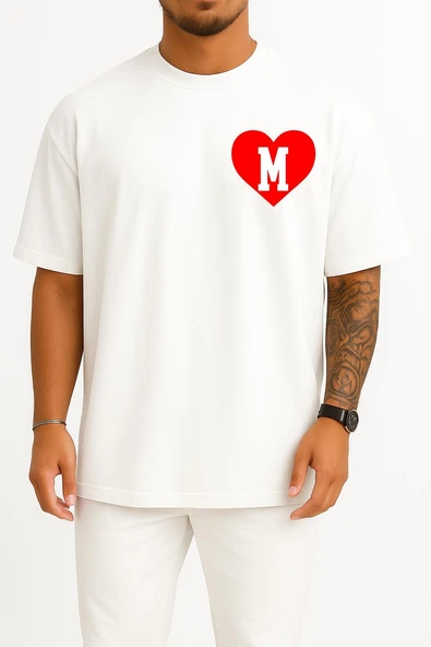 Oversize Kalp İçinde M Harfi Cep Tasarımlı Unisex T-Shirt ürün görseli 1