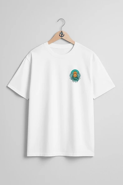 Oversize Dalgıç Octopus Diving With A Helmet Cep ve Sırt Tasarımlı Unisex T-Shirt ürün görseli 1
