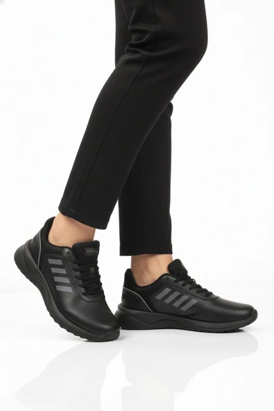 Siyah Bağcıklı Unisex Spor Ayakkabı ürün görseli 1