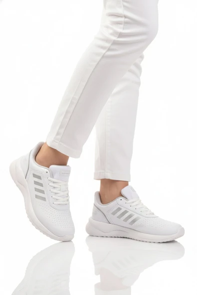 Beyaz Bağcıklı Unisex Spor Ayakkabı ürün görseli 1