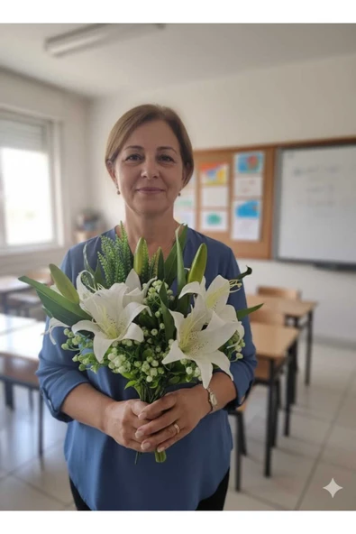 YASİMA YILBAŞI İÇİN TASARLANMIŞ ÖZEL ARANJMAN BUKET ürün görseli 1