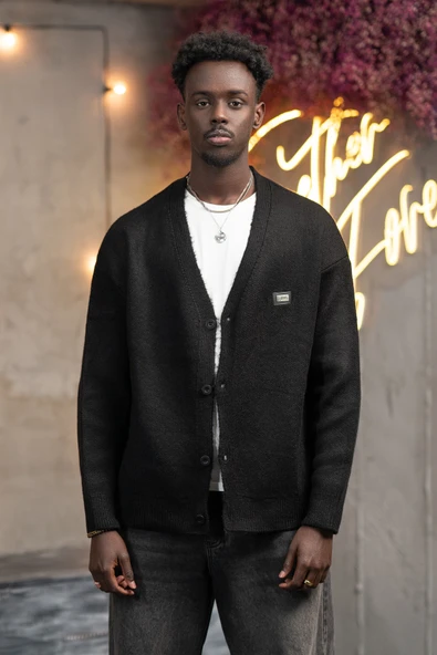 Oversize V Yaka Düğme Kapamalı Salaş Model Hırka ürün görseli 1
