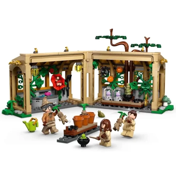 LEGO Harry Potter Hogwarts Şatosu: Bitkibilim Dersi 76445 ürün görseli 1