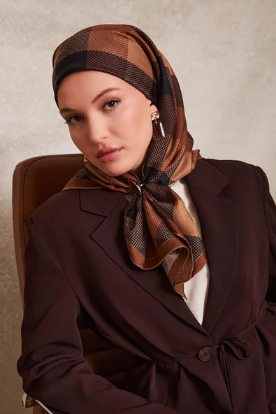 Noktalı Kareli Baskı Twill İpek Eşarp-0934 ürün görseli 1