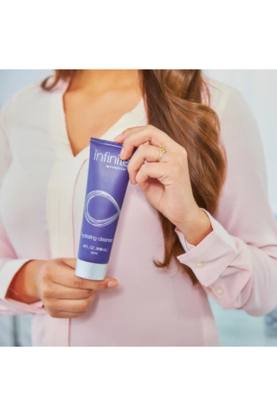 Forever Living infinite by Forever™ hydrating cleanser "Nemlendirme Özelliğine Sahip Temizleyici" ürün görseli 1