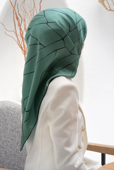 %100 Twill İpek Çizgi Desenli Mint Yeşili - Siyah Renkli 90x90 Eşarp Dikim Şekli : El Dikişi ürün görseli 1