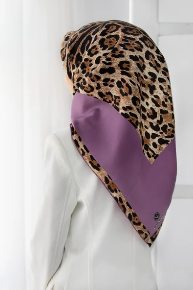 %100 Twill İpek Leopar Desenli Sirke Renkli 90x90 Eşarp Dikim Şekli : El Dikişi ürün görseli 1