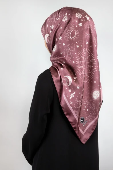 Twill Galaksi Desenli Gül Kurusu Renkli 90x90 Eşarp (İpek İçermez) Dikim Şekli : El Dikişi ürün görseli 1