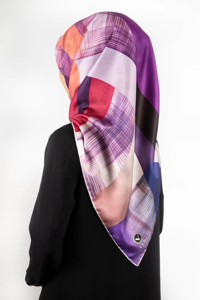 Twill Geometrik Desenli Mor Renkli 90x90 Eşarp (İpek İçermez) Kenar Dikiş Şekli El Dikişli ürün görseli 1