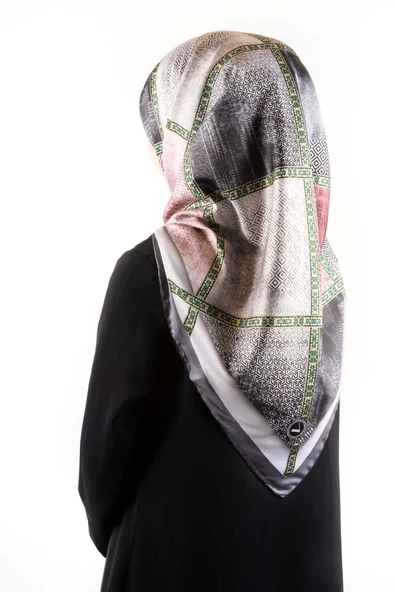 Twill Geometrik Desenli Pudra Renkli 90x90 Eşarp (İpek İçermez) Kenar Dikiş Şekli El Dikişli ürün görseli 1