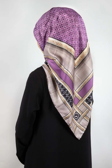 Twill Gold Bordürlü Geometrik Desenli Lila Renkli 90x90 Eşarp (İpek İçermez) Kenar Dikiş Şekli El Dikişli ürün görseli 1