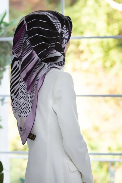 %100 Twill İpek Geometrik Desenli Lila - Mürdüm Renkli 90x90 Eşarp Dikim Şekli : El Dikişi ürün görseli 1