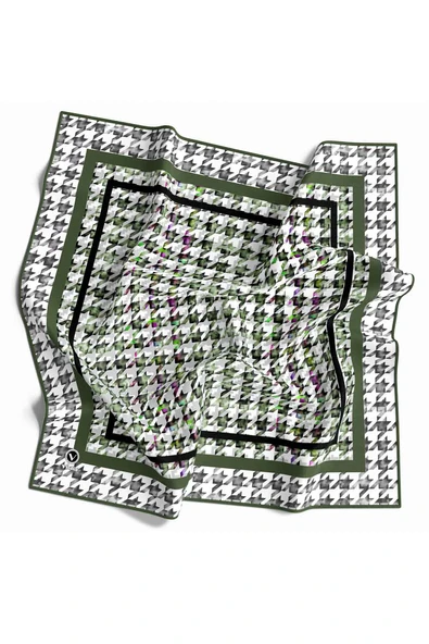 Twill Kazayağı Desenli Haki Renkli 90x90 Eşarp (İpek İçermez) Kenar Dikiş Şekli El Dikişli ürün görseli 1