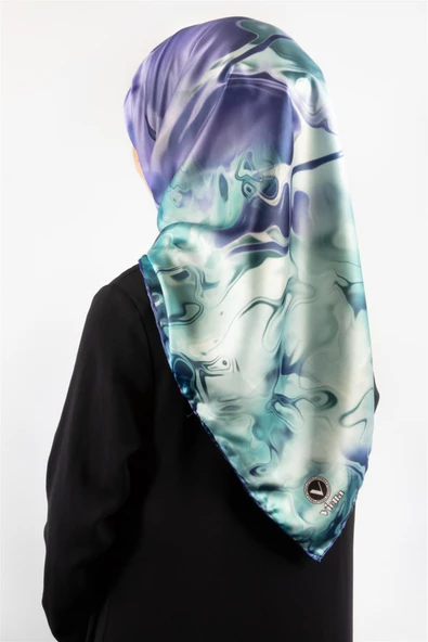Rayon Batik Desenli İndigo Renkli 90x90 Dikim Şekli : El Dikişi Eşarp (İpek İçermez) Kenar Dikiş Şekli El Dikişli ürün görseli 1