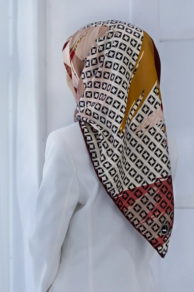 Rayon Geometrik Fırça Desenli Bordo Renkli 90x90 Dikim Şekli : El Dikişi Eşarp (İpek İçermez) Kenar Dikiş Şekli El Dikişli ürün görseli 1