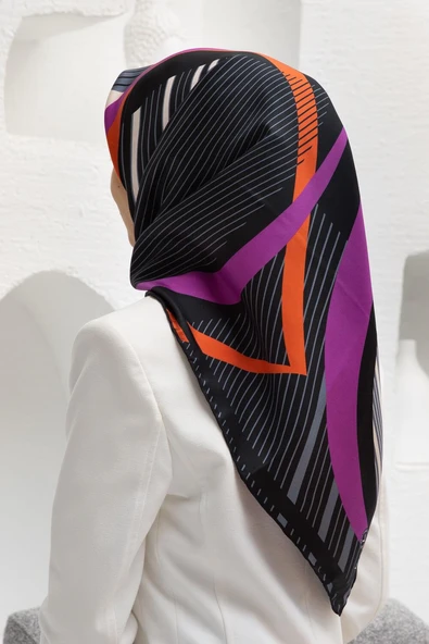 %100 Twill İpek Çizgili Geometrik Desenli Siyah - Gri Renkli 90x90 Eşarp Dikim Şekli : El Dikişi ürün görseli 1