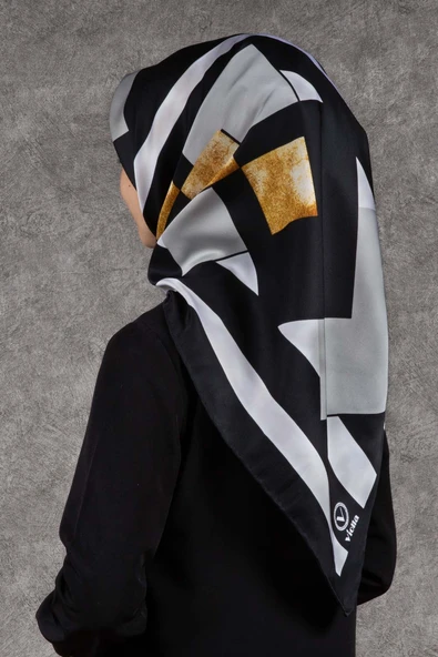 Twill Çizgili ve Gold Desenli Siyah - Krem Renkli 90x90 Eşarp (İpek İçermez) Kenar Dikiş Şekli El Dikişli ürün görseli 1