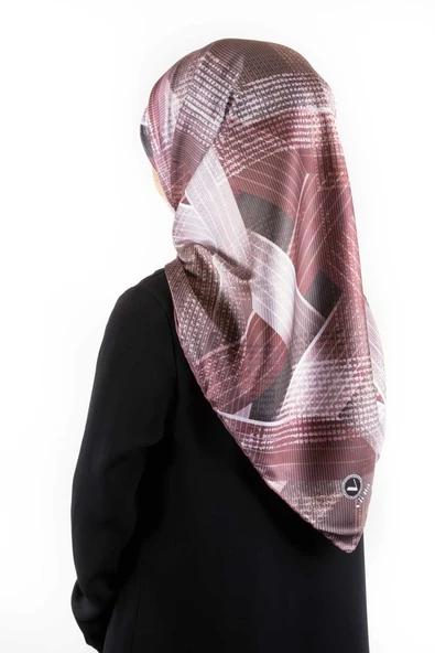 Twill Dokulu Geometrik Desenli Pudra Renkli 90x90 Eşarp (İpek İçermez) Kenar Dikiş Şekli El Dikişli ürün görseli 1