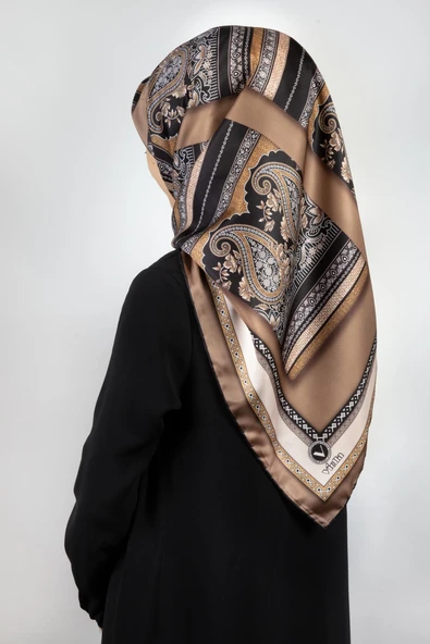 Twill Şal Desenli Bej Renkli 90x90 Eşarp (İpek İçermez) Kenar Dikiş Şekli El Dikişli ürün görseli 1