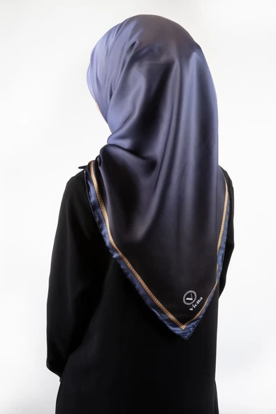 Twill Degrade Desenli İndigo Renkli 90x90 Eşarp (İpek İçermez) Kenar Dikiş Şekli El Dikişli ürün görseli 1