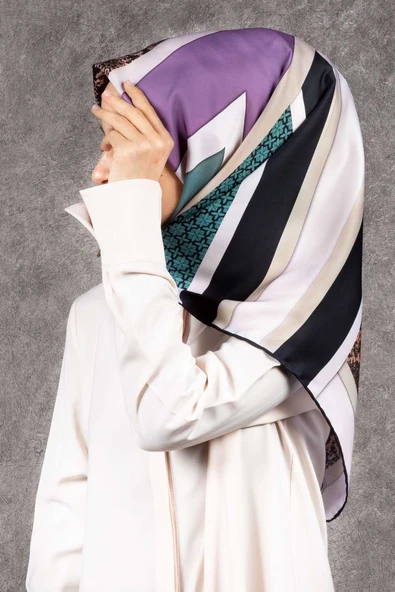 Twill Geometrik Barok Desenli Lila - Su Yeşili  Renkli 90x90 Eşarp (İpek İçermez) Kenar Dikiş Şekli El Dikişli ürün görseli 1