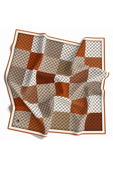 Twill Kare Desenli Taba Renkli 90x90 Eşarp (İpek İçermez) Kenar Dikiş Şekli El Dikişli ürün görseli 1