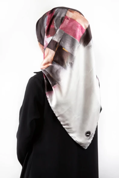 Twill Yağlı Boya Desenli Gri Renkli 90x90 Eşarp (İpek İçermez) Kenar Dikiş Şekli El Dikişli ürün görseli 1
