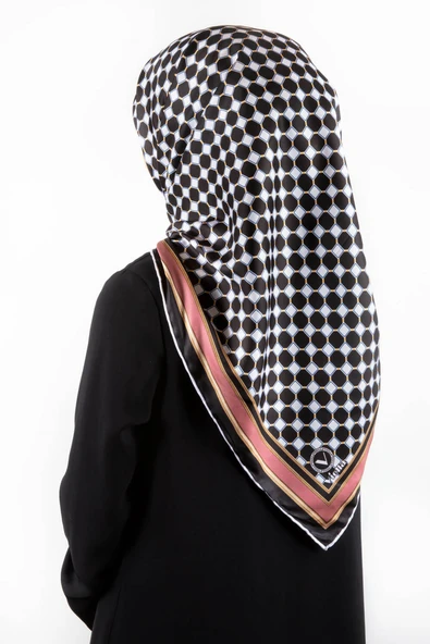 Twill Siyah - Beyaz Kareli Desenli Pudra Renkli 90x90 Eşarp (İpek İçermez) Kenar Dikiş Şekli El Dikişli ürün görseli 1