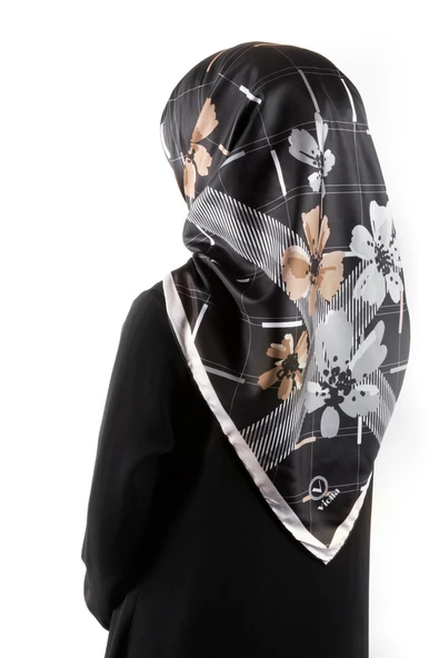 Twill Papatya Desenli Siyah Renkli 90x90 Eşarp (İpek İçermez) Kenar Dikiş Şekli El Dikişli ürün görseli 1