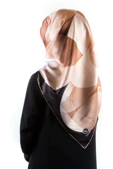 Twill Geometrik Desenli Somon Renkli 90x90 Eşarp (İpek İçermez)Kenar Dikiş Şekli El Dikişli ürün görseli 1