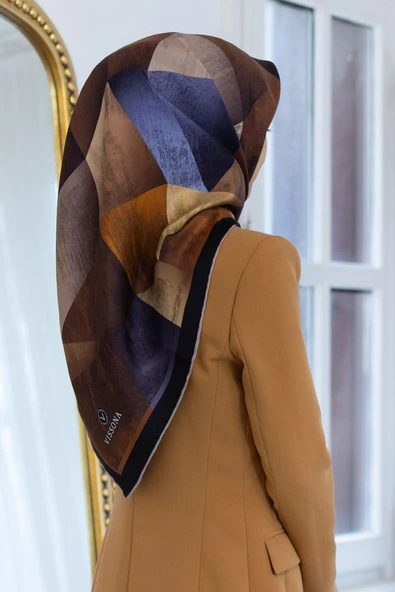 %100 Twill İpek Geometrik Desenli Kiremit - İndigo Renkli 90x90 Eşarp Dikim Şekli : El Dikişi ürün görseli 1